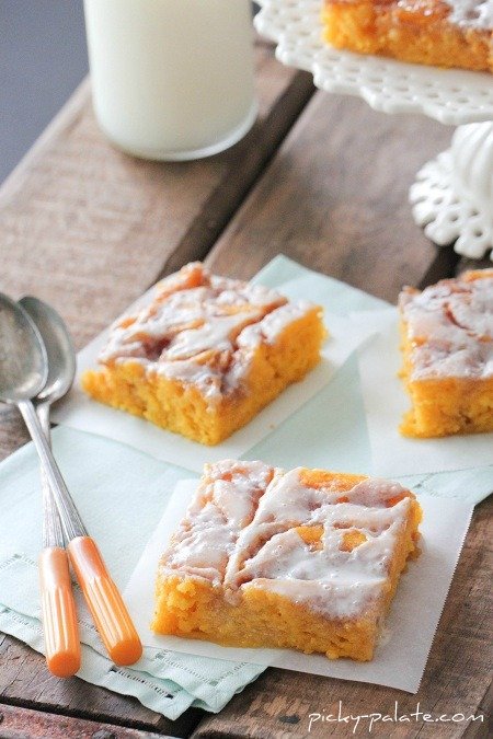 Cinnamon-Roll-Pumpkin-Cake-2-063sm