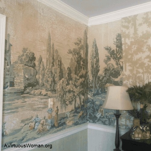 Melissa's dining room wallpaper discovery @ AVirtuousWoman.org