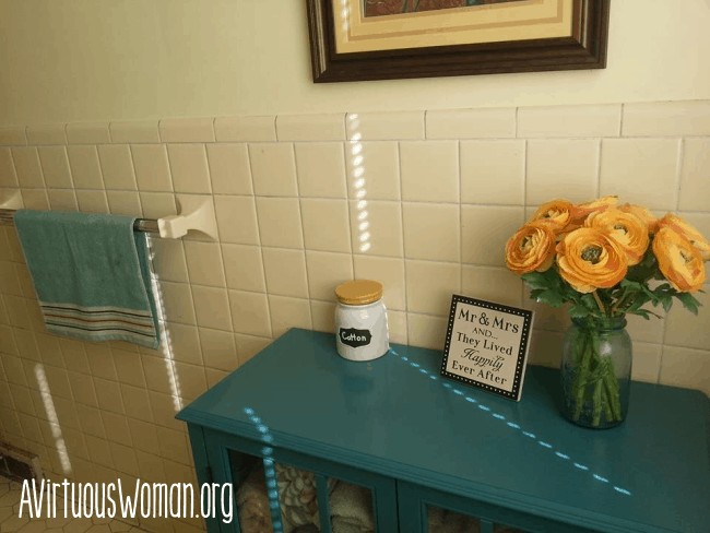 Before & After - Bathroom Makeover on a Budget @ AVirtuousWoman.org 