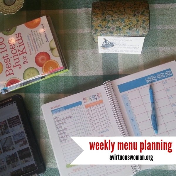 Weekly Planning and Meal Plan @ AVirtuousWoman.org #thisismylifeplanner #planner #mealplanning