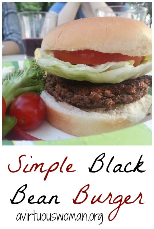 Your family will LOVE these Simple Black Bean Burgers!  @ AVirtuousWoman.org