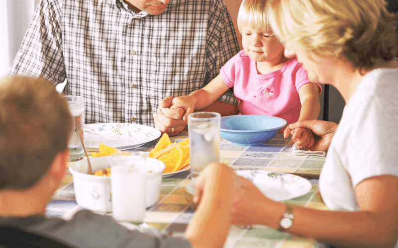 How to Feed Your Family Well @ AVirtuousWoman.org